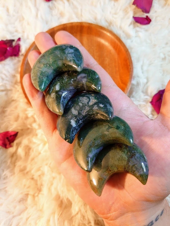 Moss Agate Crescent Moons/ Crystal Moon Carving/ for Lunar Energy & Magic/ Crystal Healing/ Meditation/ Reiki/ Energy Work