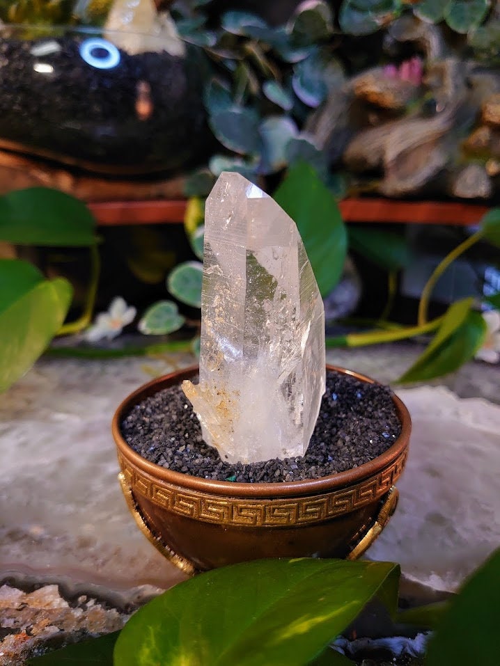 Colombian Clear Quartz Point for Collection /  Natural Clear Quartz / 102.8g / Crystal Grids/ Meditation / Reiki