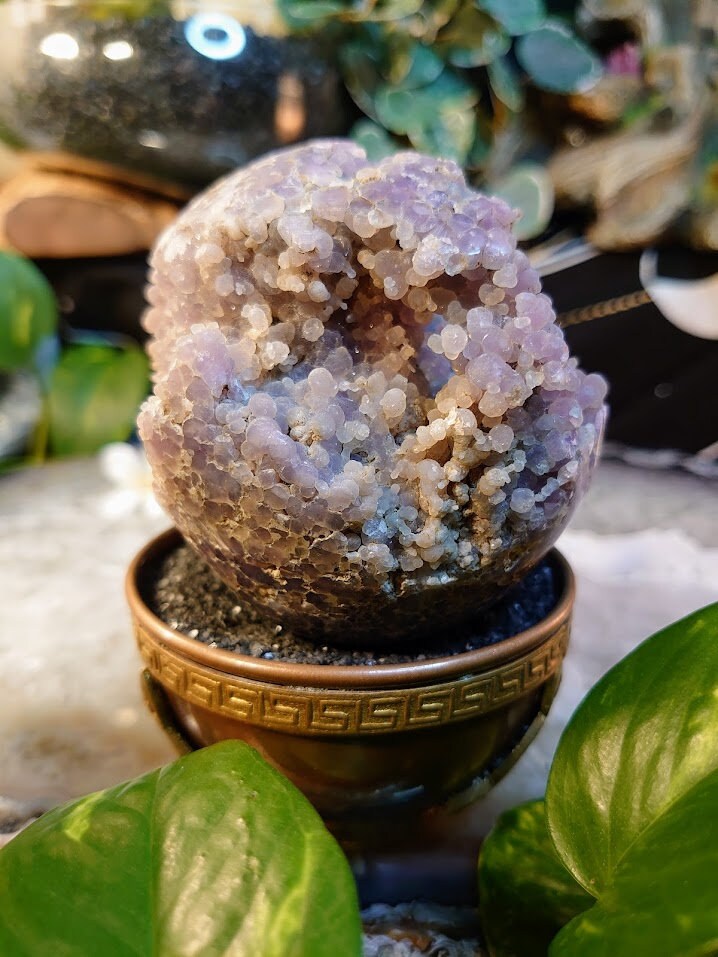 433g Polished Grape Agate Form with Portal from Indonesia for Crystal Healing/  Gemstone Home and Altar Decor / Reiki / Meditation