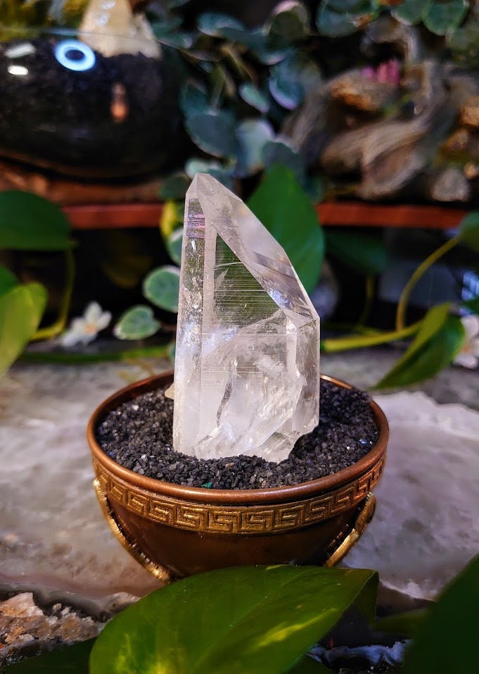 Colombian Clear Quartz Point for Collection /  Natural Clear Quartz / 102.8g / Crystal Grids/ Meditation / Reiki