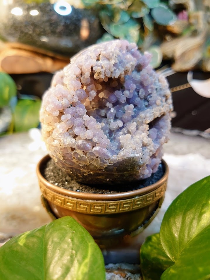 433g Polished Grape Agate Form with Portal from Indonesia for Crystal Healing/  Gemstone Home and Altar Decor / Reiki / Meditation