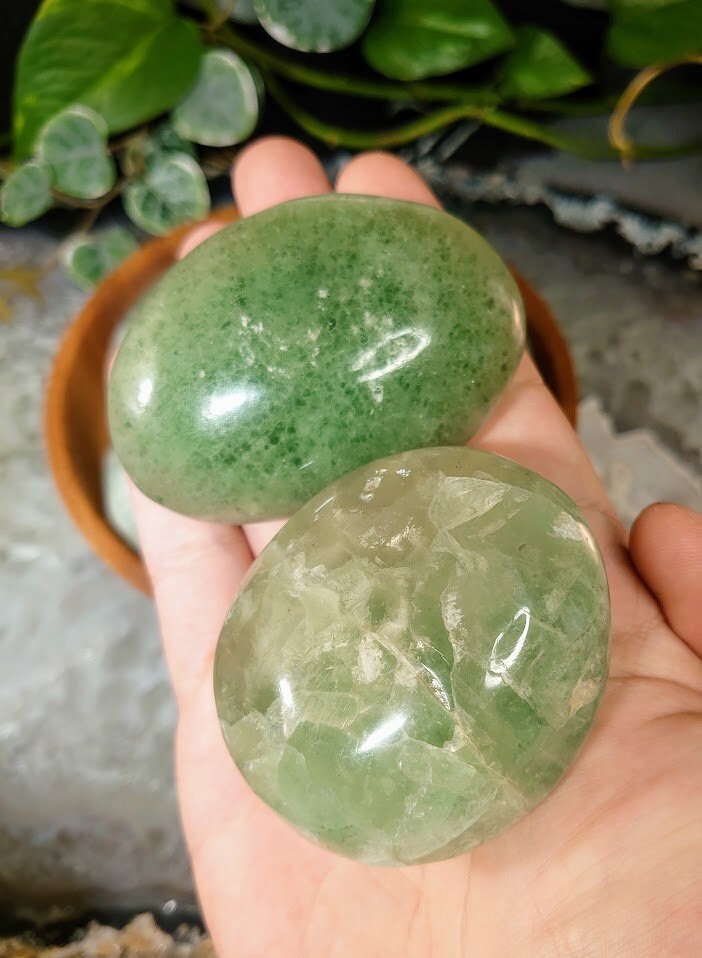 Large Green Fluorite Palm Stone from Madagascar for Crystal Healing /UV Reactive / Reiki / Meditation / Gemstone Collectors / Altar Decor