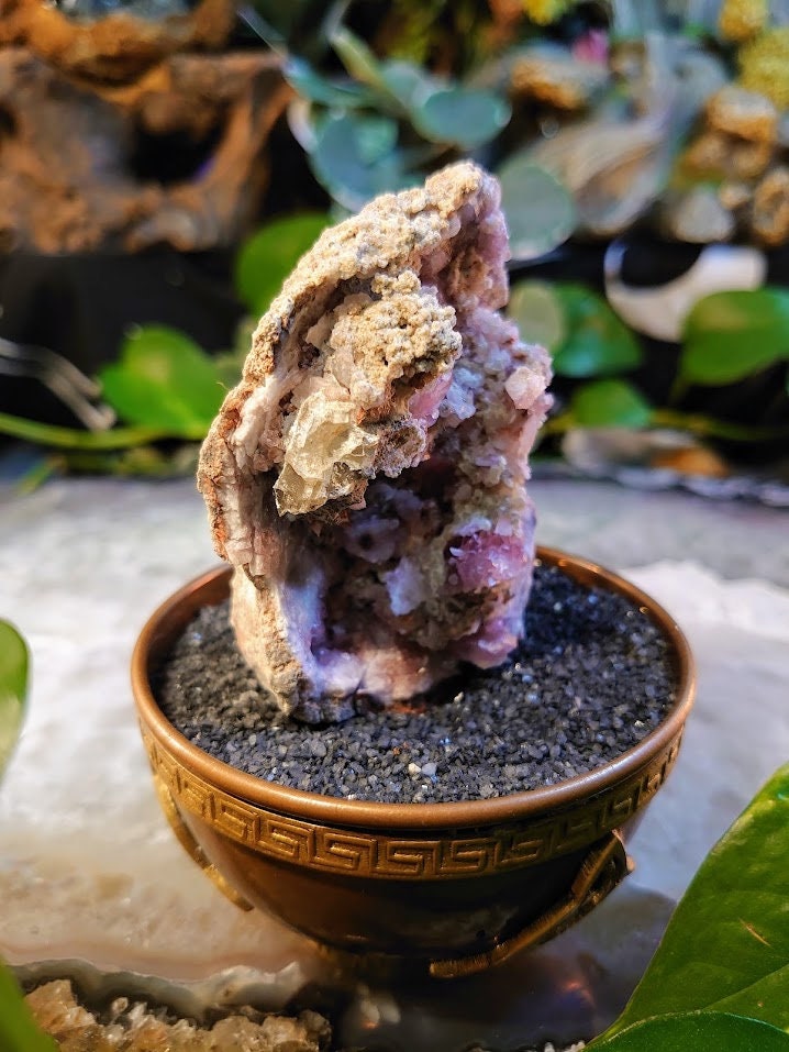 97.6g Natural Pink Amethyst Geode from Argentina for Crystal Healing/ Meditation/ Altar and  Home Decor / Collection