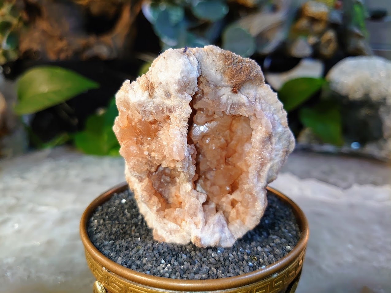 82.6g Natural Pink Amethyst Geode from Argentina for Crystal Healing/ Meditation/ Altar and  Home Decor / Collection