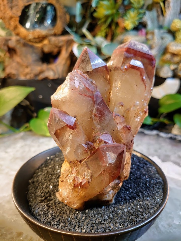 494g Red Hematoid Quartz Cluster with Phantoms and Shovel Tip from Karoi, Zimbabwe for Home and Altar Decor / Collection / Energy