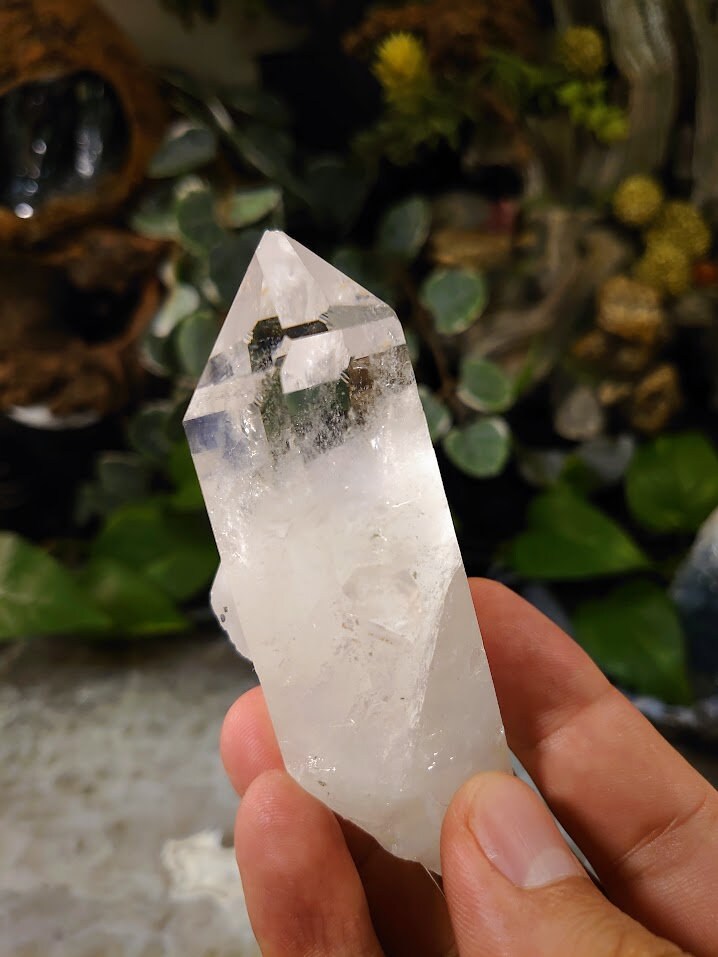 146g Clear Quartz Cluster from Minas Gerais Brazil for Crystal Healing / Meditation / Altar Decor