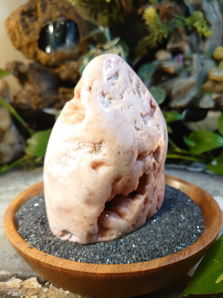 624g Natural Pink Amethyst Free Form Cluster from Brazil for Crystal Healing/ Meditation/ Altar & Home Decor/ Collection