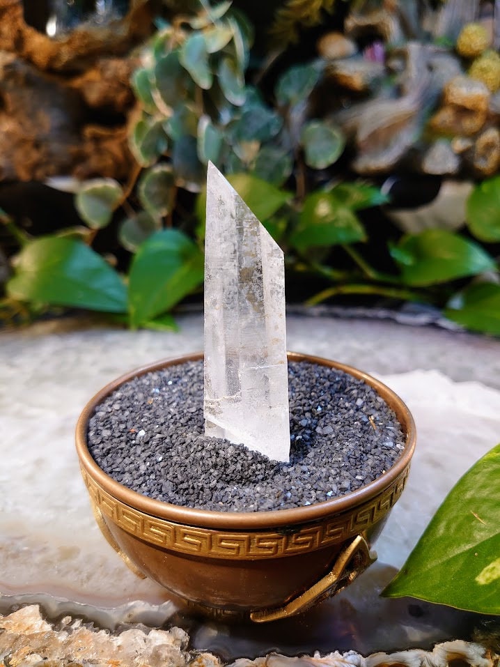 3" Shovel Tip Colombian Quartz Point for Collection / Natural Clear Quartz / 54.8g / Crystal Grids/ Meditation / Reiki