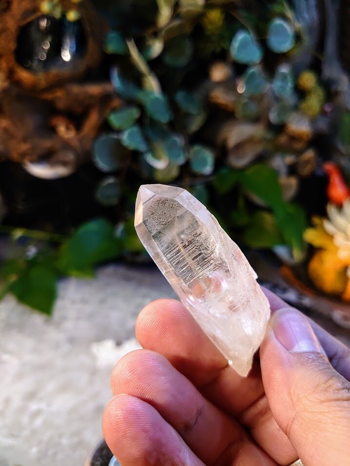 30.3g Congo Lemurian Clear Quartz Point from DRC for Crystal Healing / Meditation / Collection