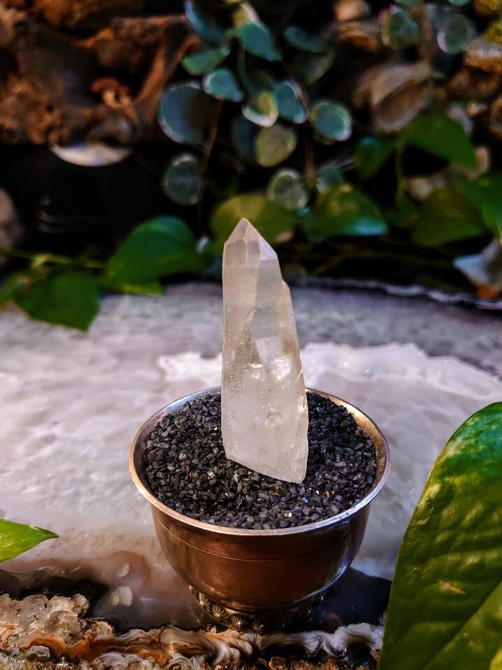 30.3g Congo Lemurian Clear Quartz Point from DRC for Crystal Healing / Meditation / Collection