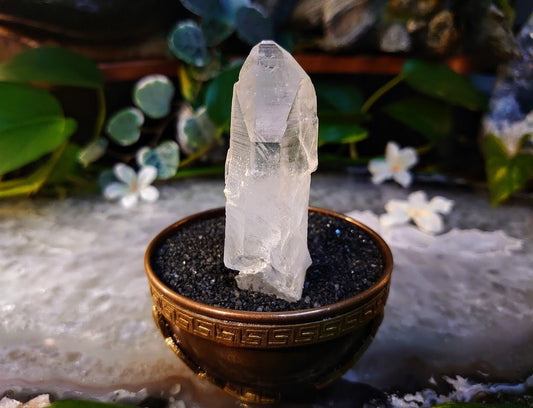 Colombian Quartz Point with Fairy Dusting / Natural Clear Quartz / 52.9g / for Crystal Healing/ Crystal Grids/ Meditation