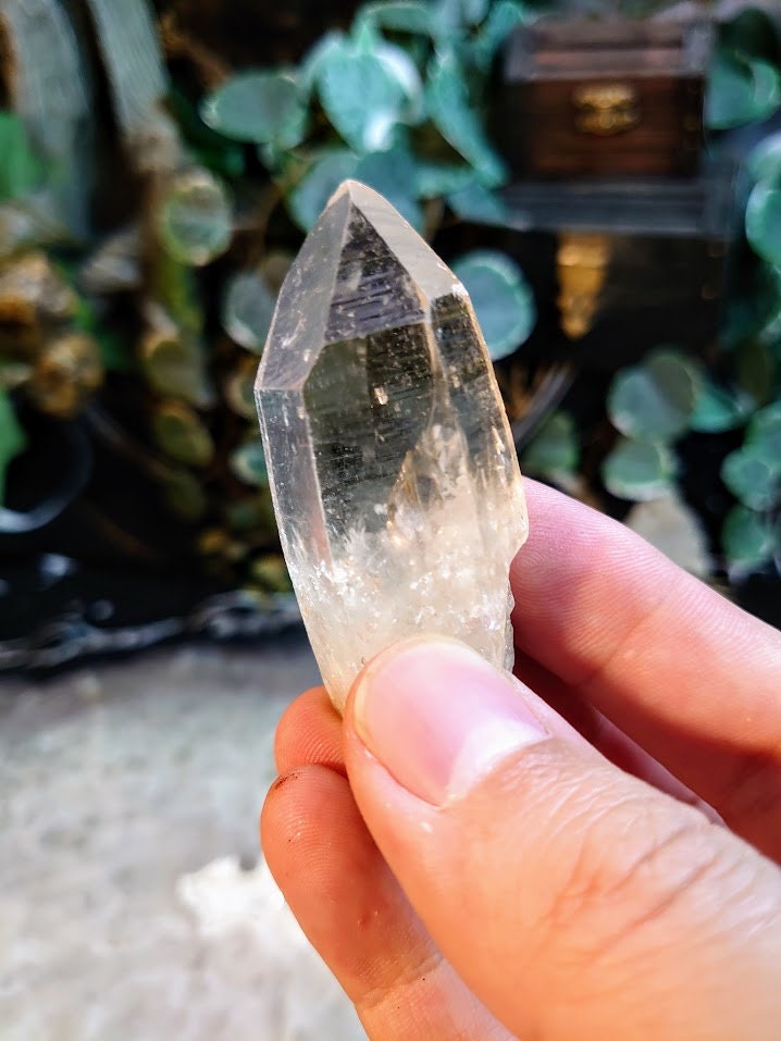 47.4g Congo Lemurian Clear Quartz Point from DRC for Crystal Healing / Meditation / Collection