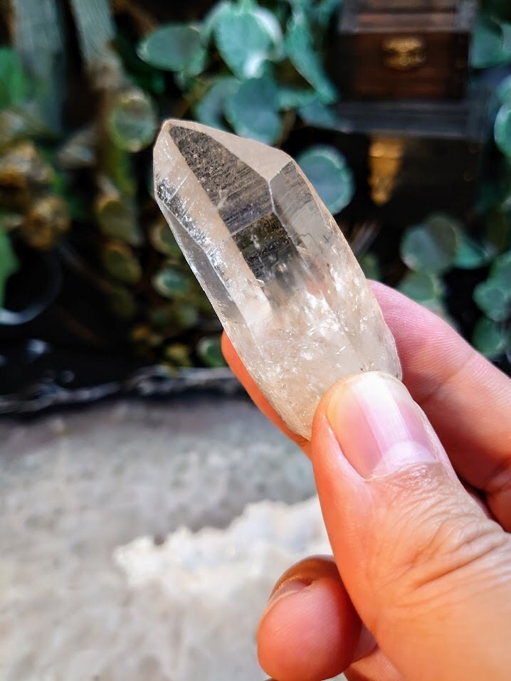 47.4g Congo Lemurian Clear Quartz Point from DRC for Crystal Healing / Meditation / Collection