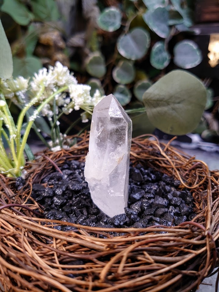 Colombian Clear Quartz Point for Crystal Healing / Natural Clear Quartz / 38.8g / Collection / Meditation / Reiki