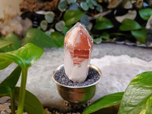 65.9g Fire Quartz Point with Phantoms and Self Healing / Hematoid Quartz for Crystal Healing / Meditation / Reiki / Home and Altar Decor