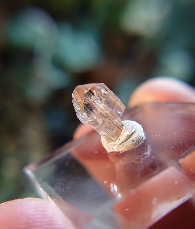 2.90ct Natural Pink Tanzanite Gemstone from Manyara Region, Tanzania for Crystal Healing / Meditation / Collection / Jewelry Crafting