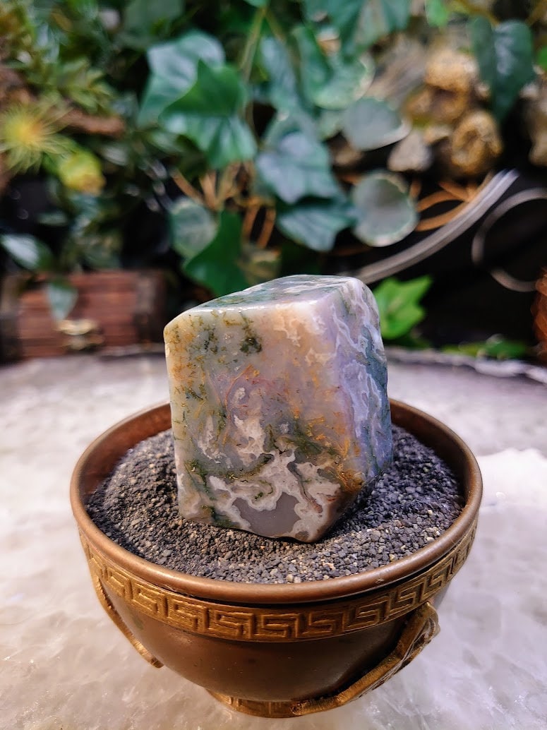 Moss Agate Polished Free Form from Madagascar for Home and Altar Decor / 102.6g / Gifting / Reiki / Collection