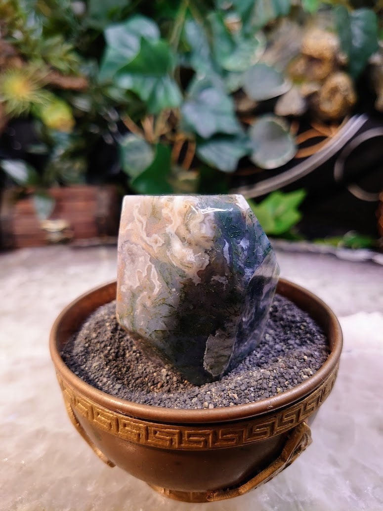 Moss Agate Polished Free Form from Madagascar for Home and Altar Decor / 102.6g / Gifting / Reiki / Collection