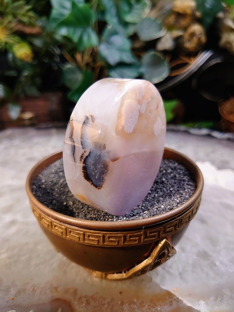 Flower Agate Disc for Crystal Healing / Reiki / Meditation / 99.81g / Candles / Home and Altar Decoration