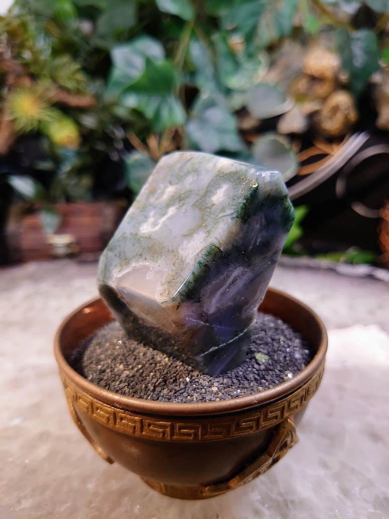 Moss Agate Polished Free Form from Madagascar for Home and Altar Decor / 129g / Gifting / Reiki / Collection