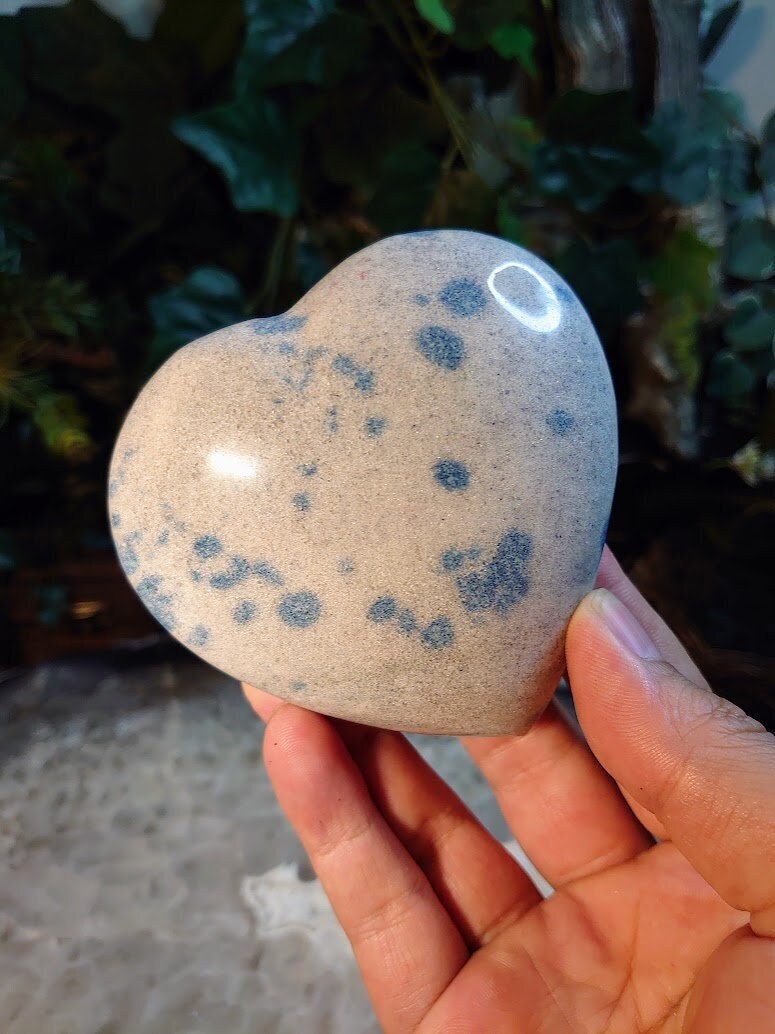 Polished Blue Spinel Heart from Madagascar for Home and Altar Decor / Crystal Healing / 367g / Gift for Her & Him / Have a Heart!