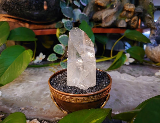 Colombian Clear Quartz Point for Collection /  Natural Clear Quartz / 102.8g / Crystal Grids/ Meditation / Reiki