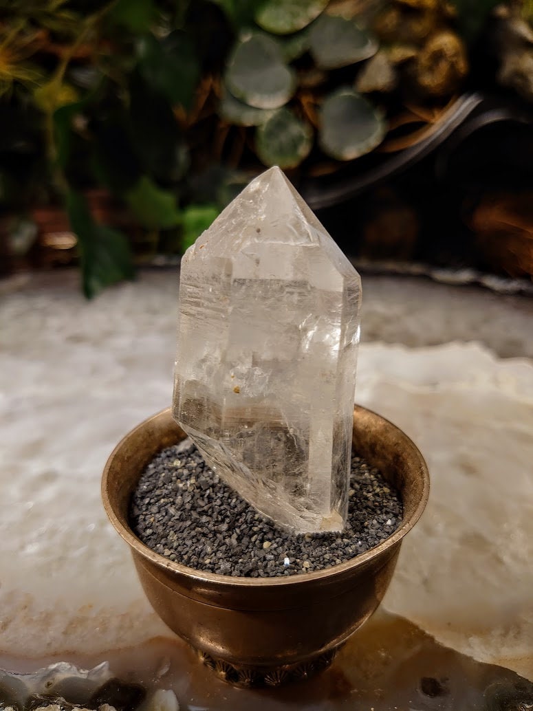 Colombian Natural Clear Quartz Point with Self Healing for Collection / Natural Clear Quartz / 65.5g / Crystal Grids