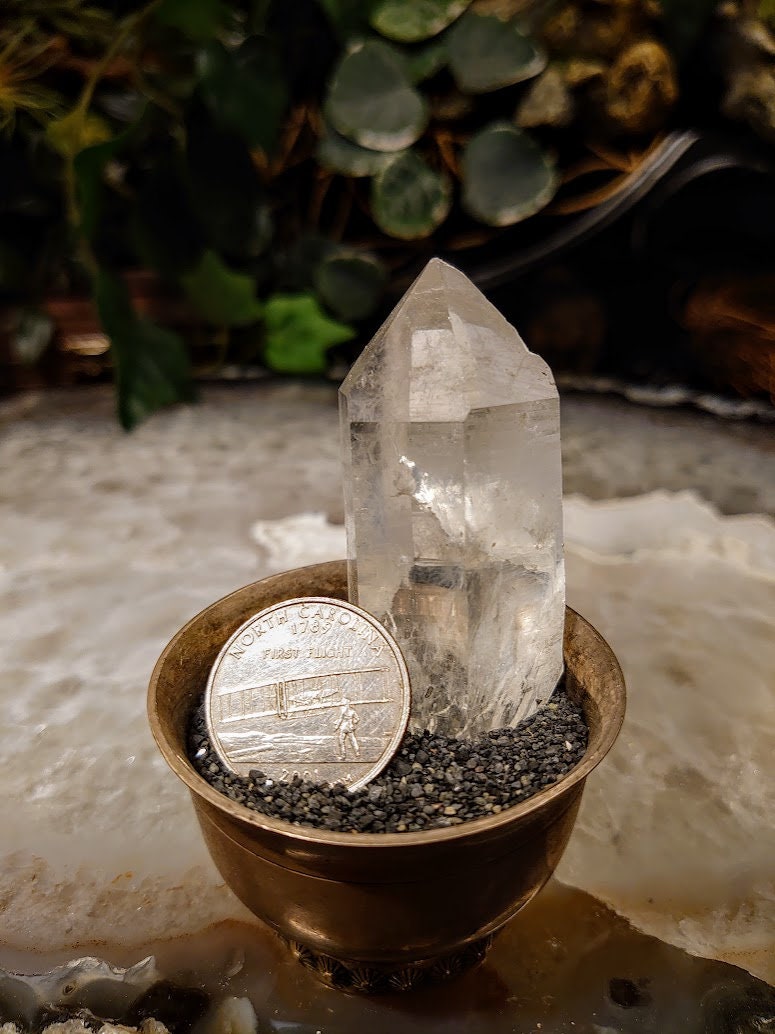 Colombian Natural Clear Quartz Point with Self Healing for Collection / Natural Clear Quartz / 65.5g / Crystal Grids