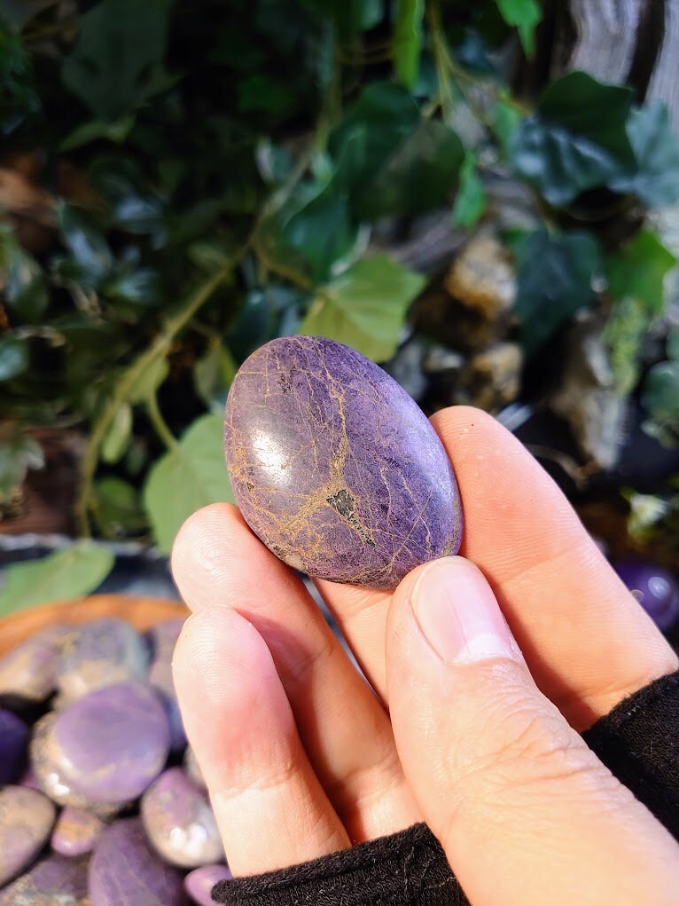 Large Purpurite Tumbled Stone from Namibia / Polished Pebble for Crystal Healing & Grids / Reiki / Meditation / Energy Work / Gifts