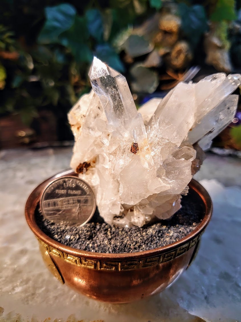 Colombian Clear Quartz Cluster with Self Healing for Crystal Healing / 206g / Crystal Grids / Meditation / Home and Altar Decor