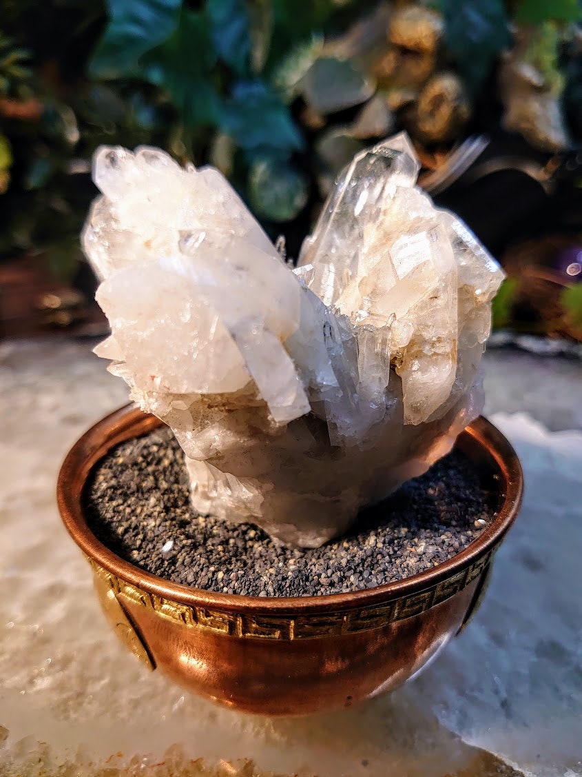 Colombian Clear Quartz Cluster with Self Healing for Crystal Healing / 206g / Crystal Grids / Meditation / Home and Altar Decor