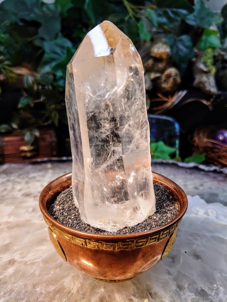 4 1/4" Beautiful Clear Quartz Point with Rainbows from Minas Gerais Brazil for Crystal Healing / 284g / Meditation / Altar Decor