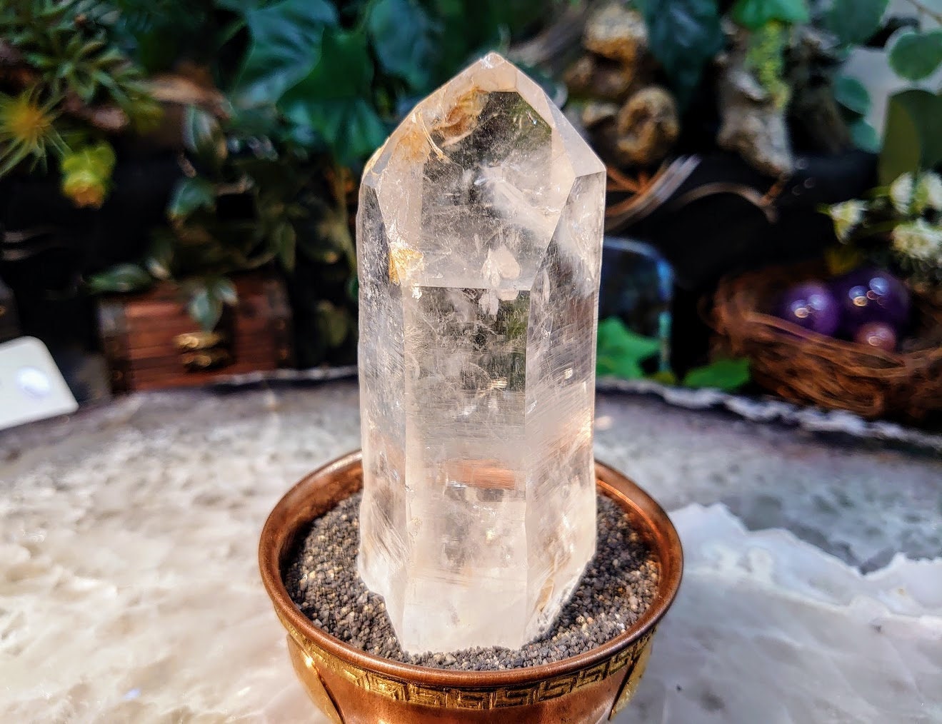 4 1/4" Beautiful Clear Quartz Point with Rainbows from Minas Gerais Brazil for Crystal Healing / 284g / Meditation / Altar Decor