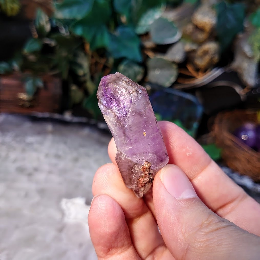 Shangaan Amethyst Crystal with Self Healing & Hematite Inclusions from Zimbabwe for Collection / 26.11g / Meditation/ Miniature Class