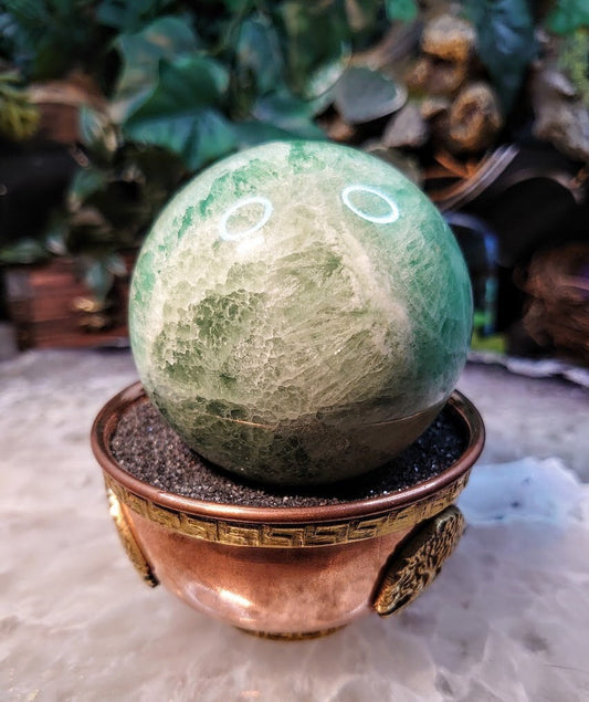 2 3/4" Green Fluorite Sphere from China for Crystal Healing / 504g / UV Reactive / Reiki / Meditation / Gemstone Collectors / Altar Decor